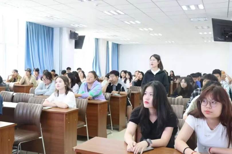 10ebaec45420fb6e6a56cd523e80547